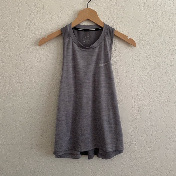Nike - Dry Fit, Mesh Back Running Tank in Grey - Size : S - Picture 2 of 5